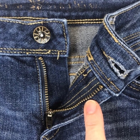 Simply Vera Vera Wang Size 4 Dark Wash Flare Jeans Generous Fit - Picture 5 of 6